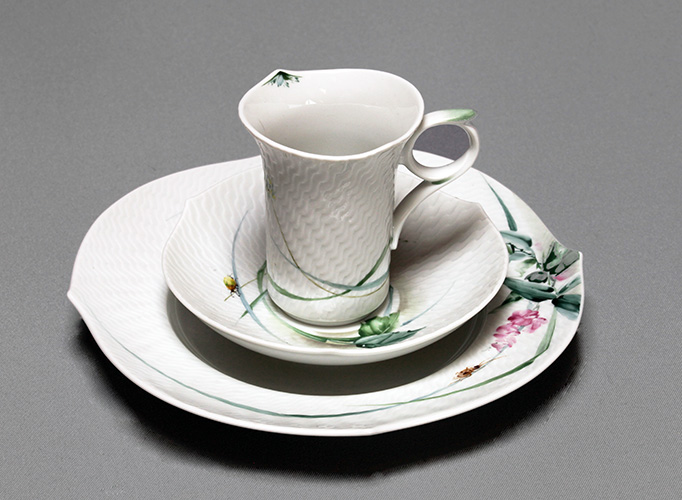 PRODUKTDESIGN_KOMPLETT_Tafelservice_Wellenspiel_Waldflora